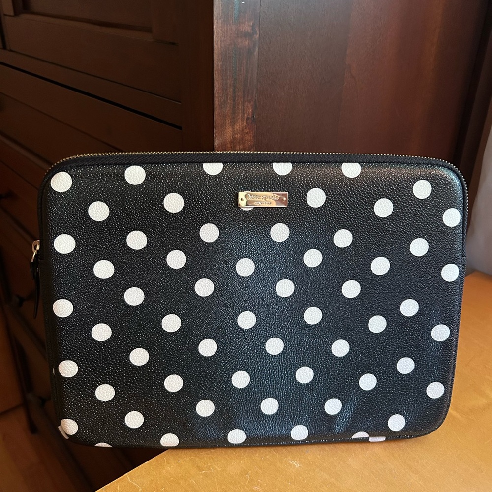 Kate Spade Tech Padded Sleeve/ Bag